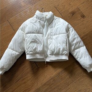 Old Navy Women’s Puffer Jacket